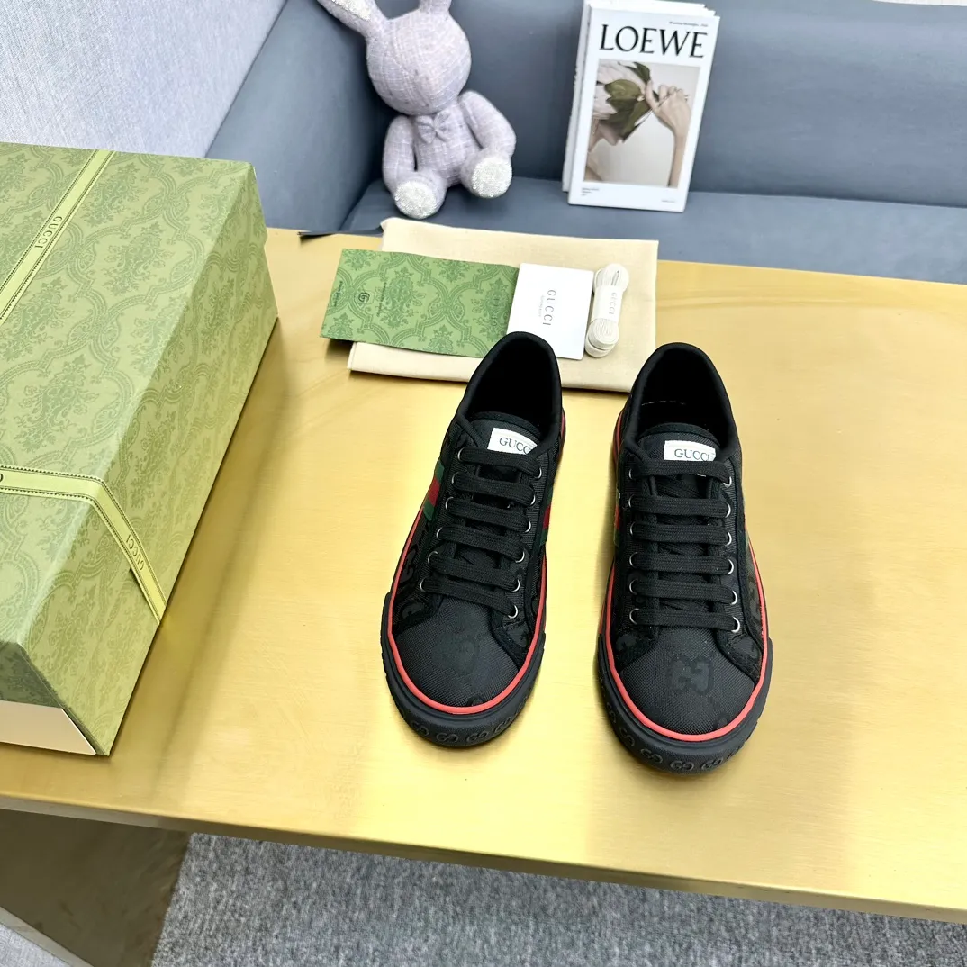 👟👟Ex-factory price 440👟👟 GUCCI 2020 latest classic 1977 low-top double G canvas shoes, original purchase, 1:1 development, original lasting process. Size: 35-45/45. Customized items are non-returnable and must be paid first. . ...new version complete package...